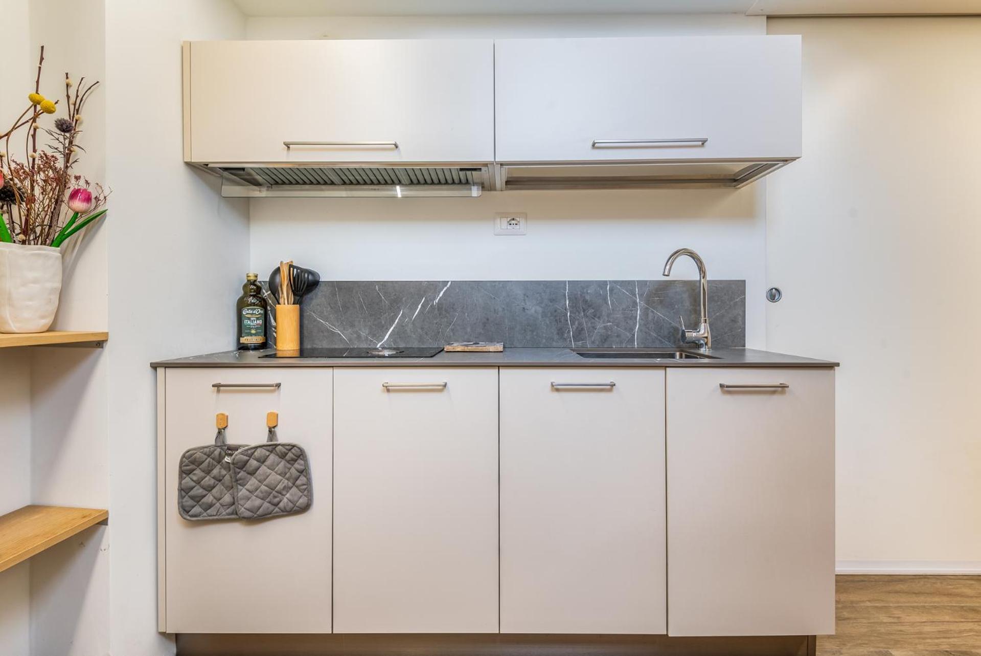 2 Pax Wi-fi Porta Ticinese * Milan